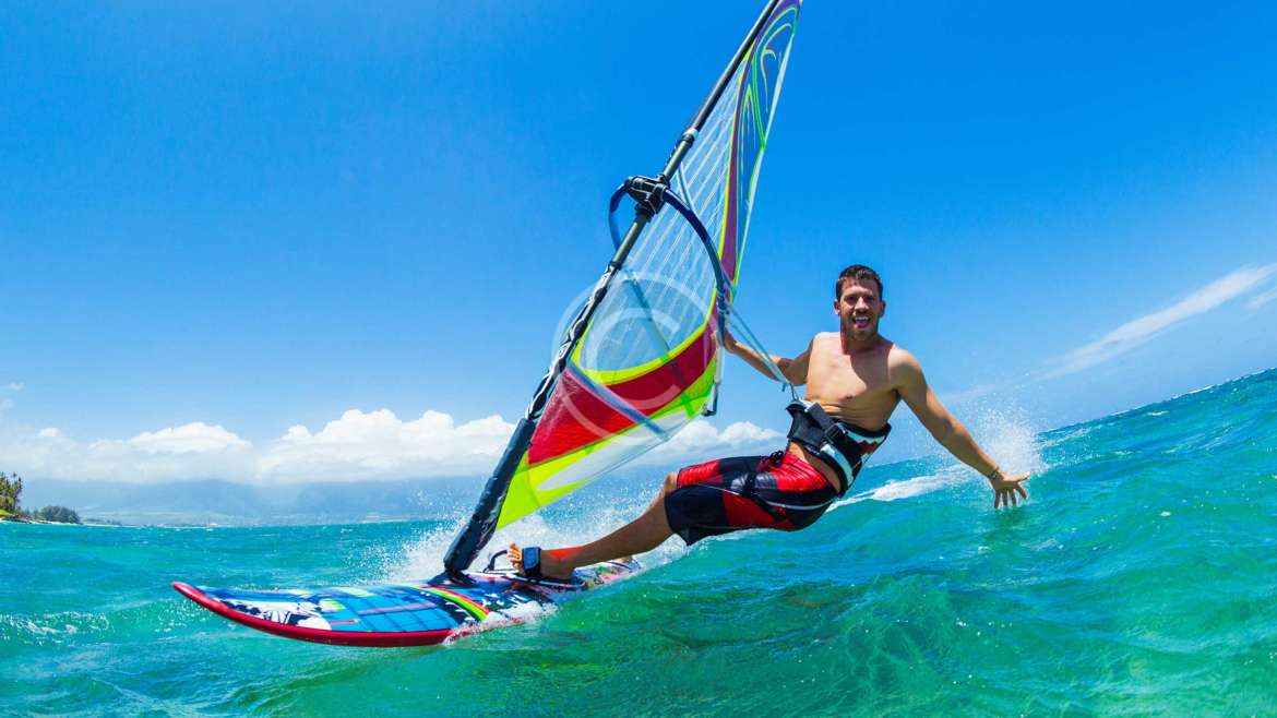 5 Upwind Windsurfing Tips for Beginners